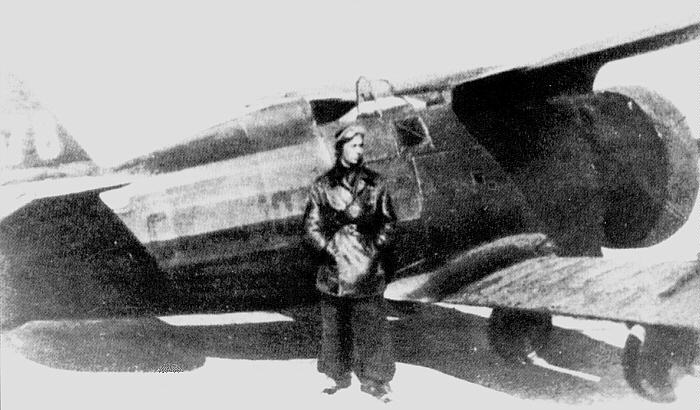 J.T. Rubens ante su aparato